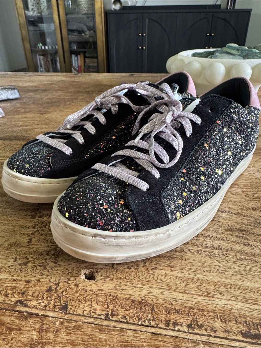 EUC Women's P448 Low Top Glitter Sneakers Size 38 - Picture 8 of 8